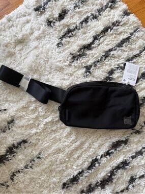 lululemon athletica Black Crossbody Belt Bag